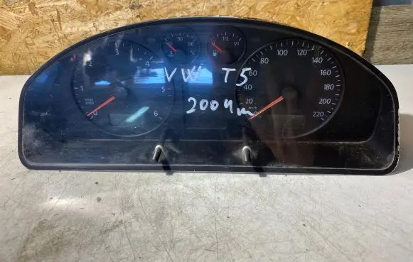 Volkswagen Transporter - Caravelle T5 Speedometer (instrument cluster) 88311346