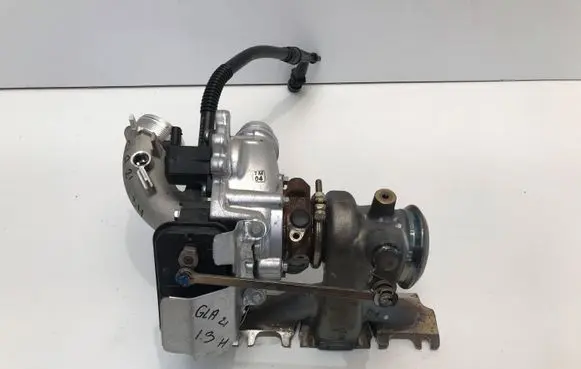 Mercedes-Benz GLA H247 Turbo A2820900280