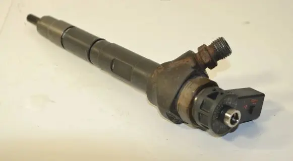 Audi A3 S3 8V Fuel injector 04L130277AJ 8RH7DSD