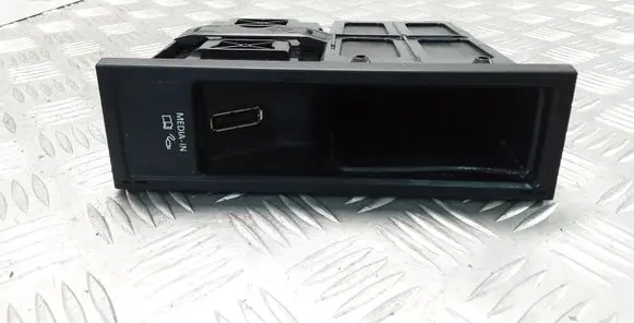 Volkswagen Golf VI Head unit multimedia control 5N0035342E 5N0035341F