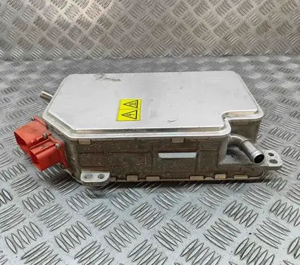 Voltage converter inverter
