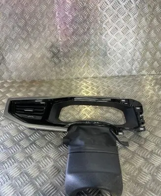Volkswagen Polo VI Dash center air vent grill 2G1819703 2G1F88415 2G0858560