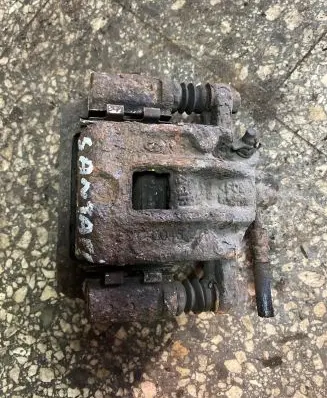 Hyundai Santa Fe Rear brake caliper