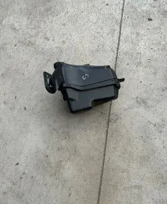 Citroen C3 Picasso Fuse module 9667199680