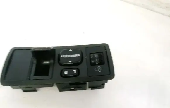 Toyota Corolla Verso E121 Wing mirror switch