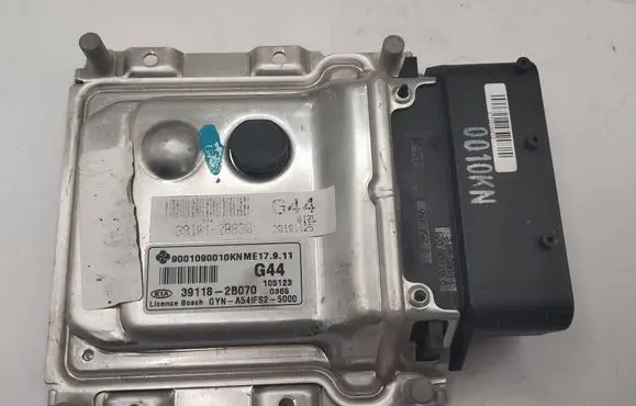 KIA Venga Engine control unit/module 391182B070 391012B830