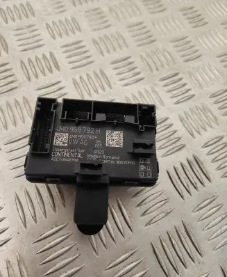 Audi Q7 4M Door control unit/module 4M0959792H