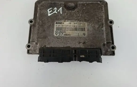 Alfa Romeo 147 Engine control unit/module 55189421 028111488