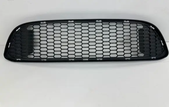 BMW 1 E82 E88 Front bumper lower grill 8045432 15857711