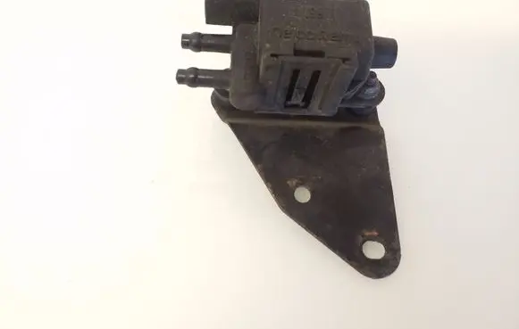 Renault Laguna I Turbo solenoid valve 5097P2