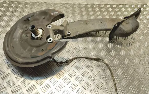 Volkswagen PASSAT B7 Rear wheel hub 3C0971047