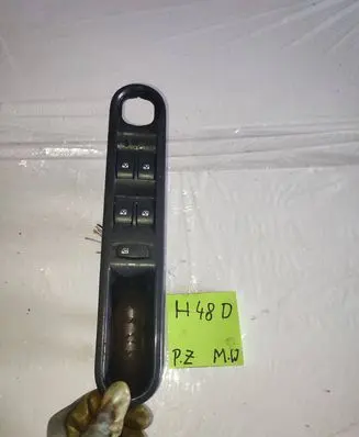 Renault Espace IV Electric window control switch 8746546
