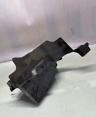 Volvo XC40 Front splash guards bracket 31497881