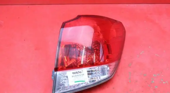 Subaru Outback Rear/tail lights 220-20067