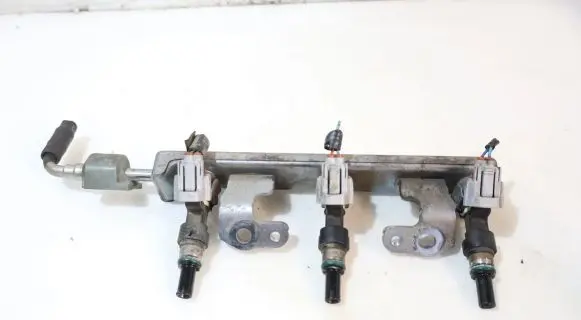 Nissan Note (E12) Fuel main line pipe