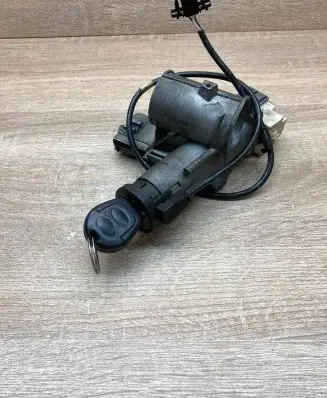 Seat Alhambra (Mk1) Ignition lock 7M0953254D P012106