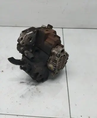 Volvo S60 Fuel injection high pressure pump 8642778 0445010043