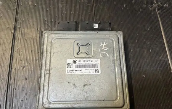 Skoda Superb B6 (3T) Engine control unit/module 03L906023JH 5WP42926AA 03L906023NJ