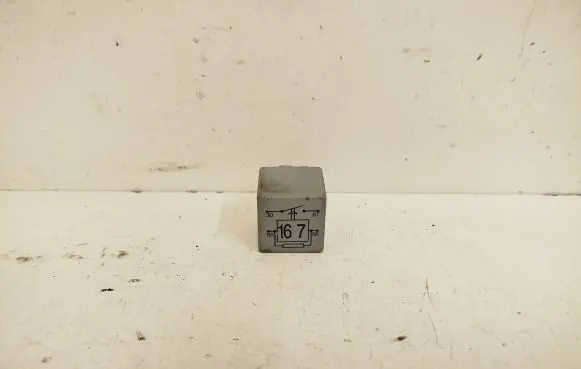 Skoda Octavia Mk1 (1U) Other relay 191906383C