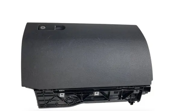 Glove box
