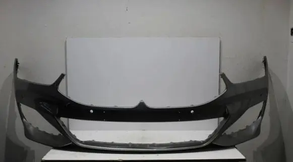 BMW 8 G14 Front bumper 8070559 72758411