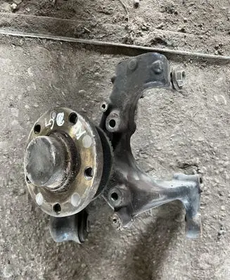 Audi A4 S4 B6 8E 8H Rear wheel hub spindle/knuckle 