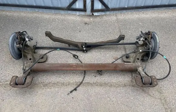 Opel Zafira C Rear axle beam 