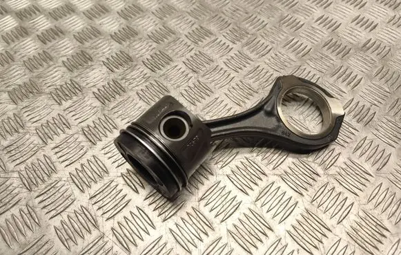 Mercedes-Benz C W204 Piston with connecting rod 72579