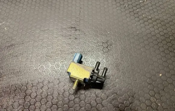 Valve vacuum