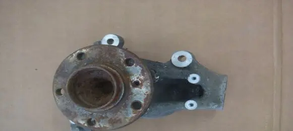 BMW 1 F20 F21 Front wheel hub spindle knuckle 6792286