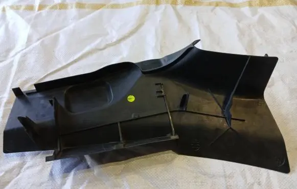 Volkswagen PASSAT B8 Other engine bay part 3G2815159