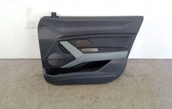 Dacia Duster III Front door card panel trim