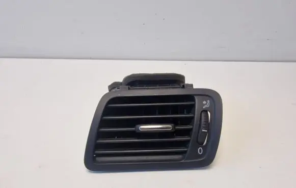 Volkswagen PASSAT B6 Dashboard side air vent grill/cover trim 3C1819701E