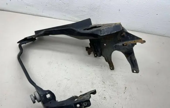 Mercedes-Benz CLS C219 Side radiator support slam panel 