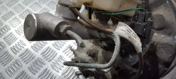 Master brake cylinder