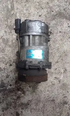 Volkswagen Golf IV Air conditioning (A/C) compressor (pump) 1J0820803K