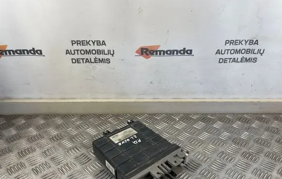 Volkswagen PASSAT B3 Engine control unit/module 037906022