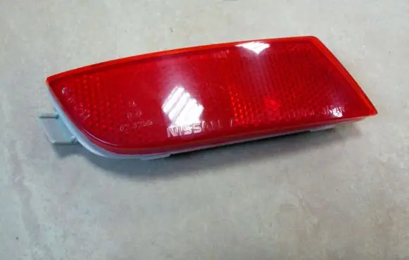 Nissan Note (E11) Rear tail light reflector 25024740 NE65316