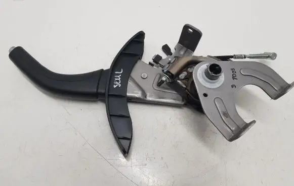 KIA Soul Handbrake/parking brake lever assembly