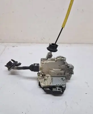 Audi A6 S6 C6 4F Rear door lock 4F0839015A