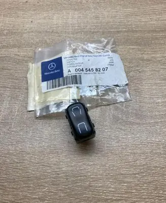 Mercedes-Benz Vito Viano W638 Electric window control switch A0045458207