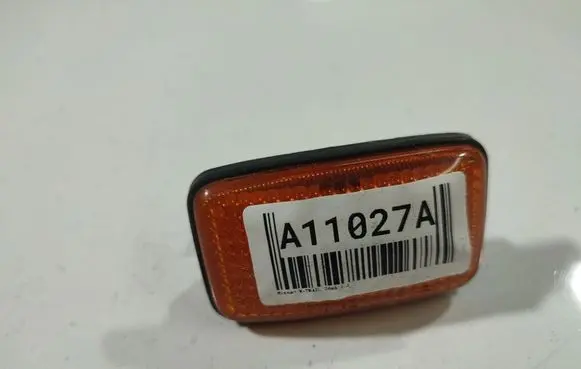 Nissan X-Trail T30 Front fender indicator light 
