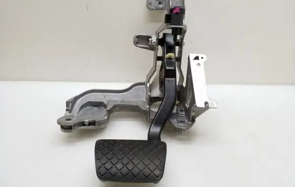 Audi A6 S6 C7 4G Brake pedal 4H1723140A 4G1723117