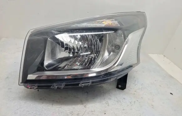 Renault Trafic III (X82) Headlight/headlamp 260605173