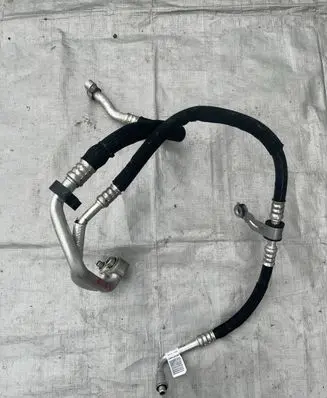 Jeep Cherokee Air conditioning (A/C) pipe/hose 68229714AC 1552015