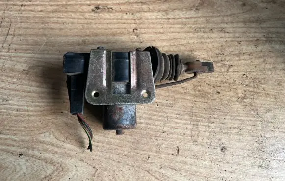 Opel Ascona C Central locking motor 5045688