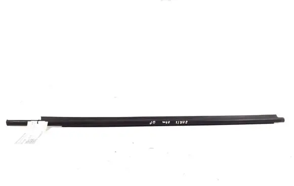 Toyota Yaris Front door glass trim molding 68160-0D060