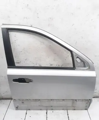 KIA Sorento Front door
