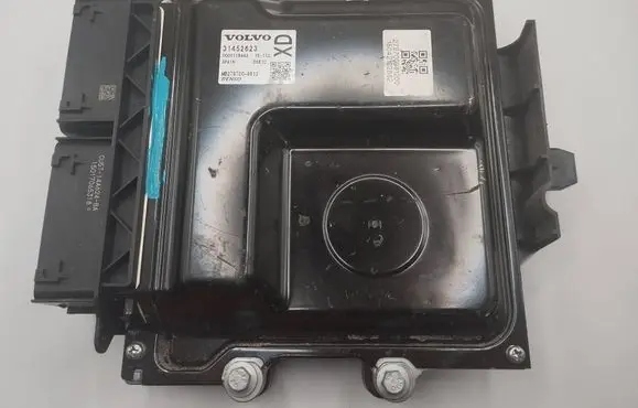 Volvo V70 Engine control unit/module 31452623 MB2797009612 0000118443