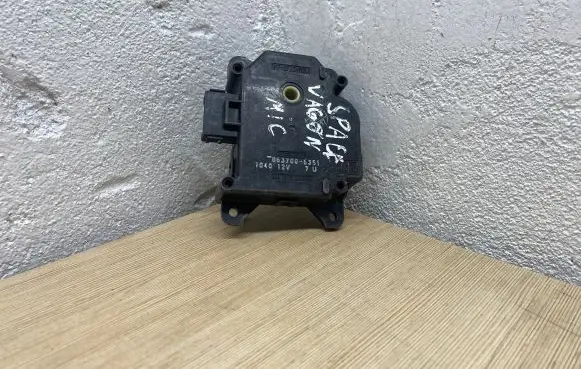 Mitsubishi Space Wagon Air flap motor/actuator 0637006351 1040